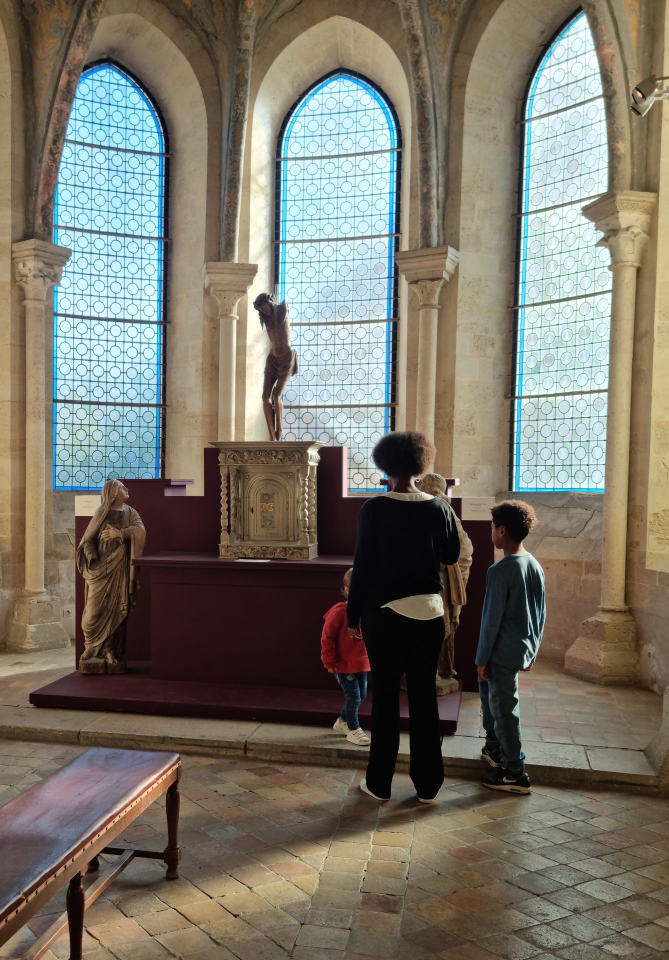 Une statue dans le Musée Bossuet dans la cité épiscopale