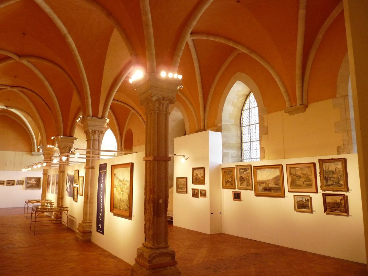 Salles basses du Musée Bossuet